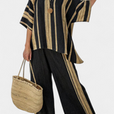 Adéla – ērts oversized svītrainais tops un brīvi linu bikses